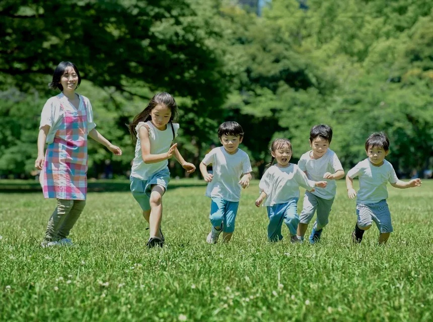 緑の風にのって、子供たちの笑顔と未来を育みます